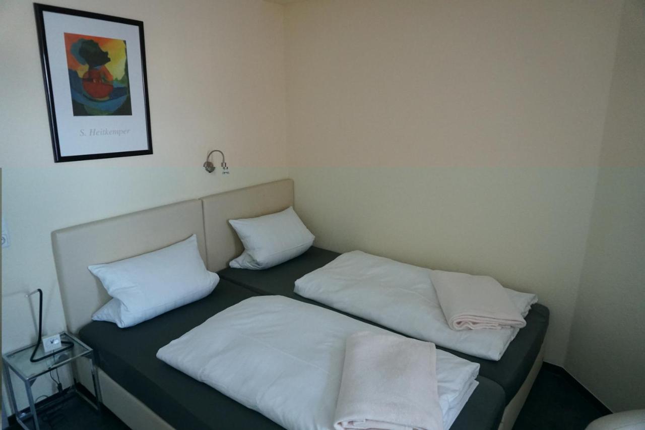 Hotel In 3*